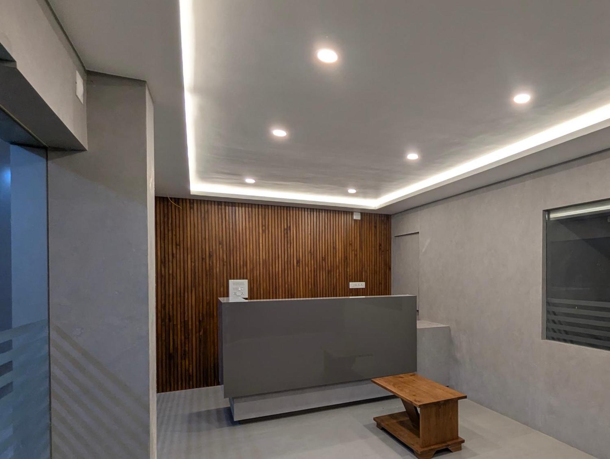 Отель Jayalakshmi Residency Vaduvanchal Экстерьер фото